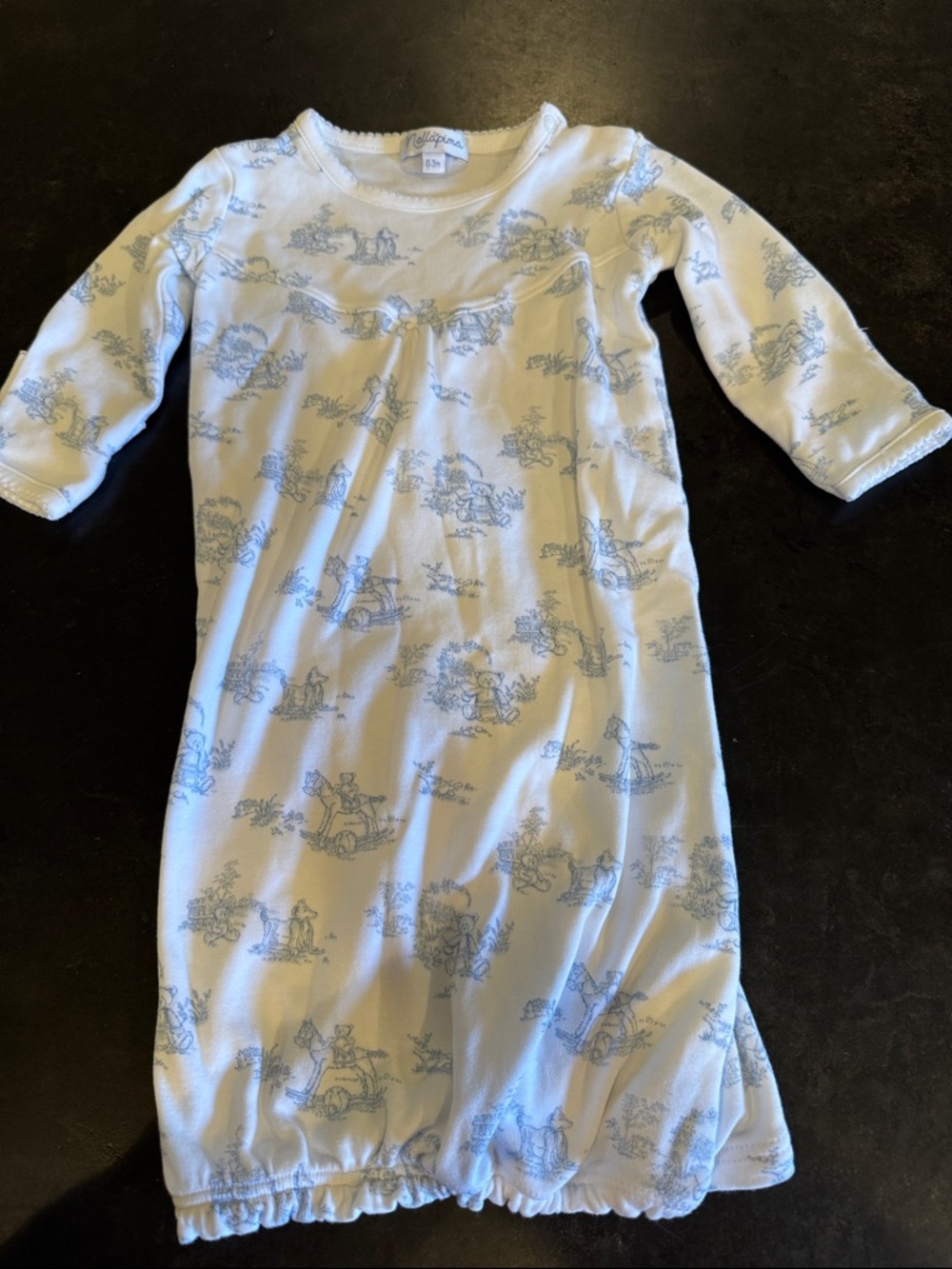 Nellapima 0-3 months gown blue/white print barely worn